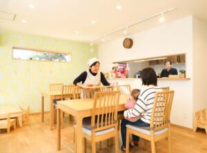 食とつながりを育むコミュニティカフェ